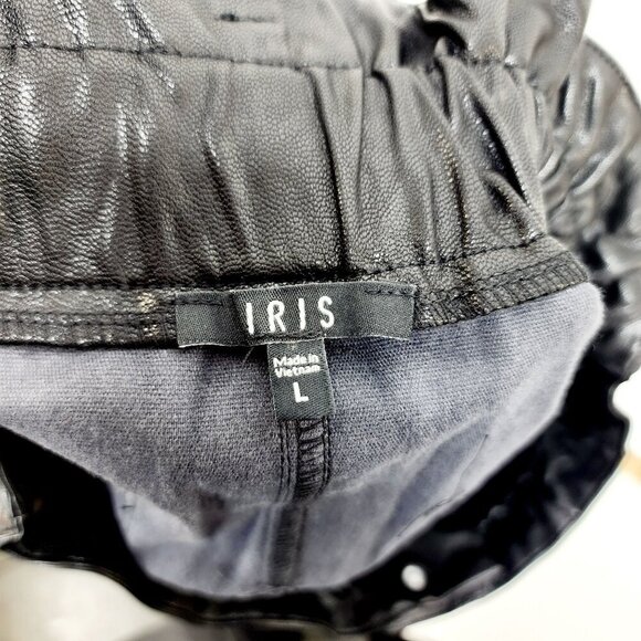 Black Faux Leather High-Waisted Belted Mini Skirt By Iris Size L - Picture 3 of 9